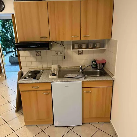 Cozy Flat Near Tivoli Park With Free Parking Appartement